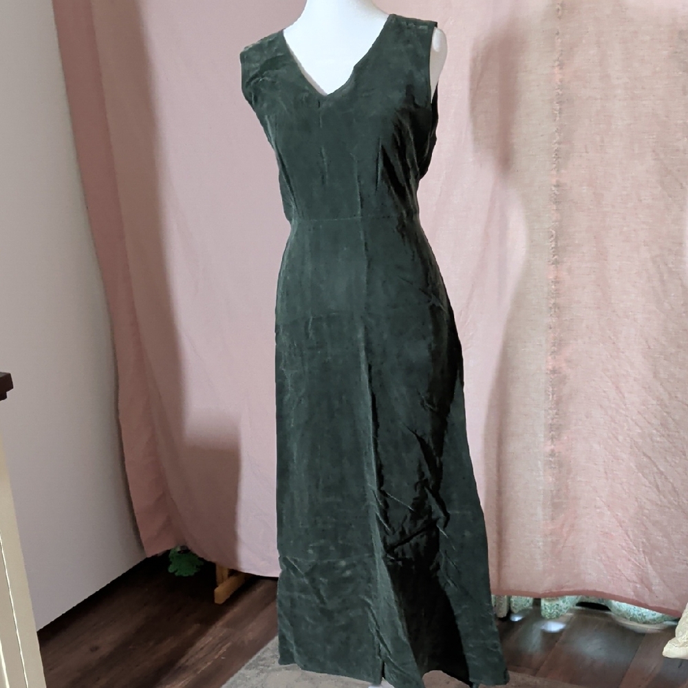 Rabbit Rabbit Rabbit Sleeveless V-Neck Maxi Dress in Forest Green